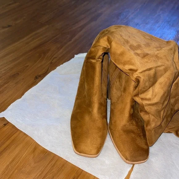 🆕🤎JULIET HOLY: Chunky Heel Square Toe Boot ✨WIDE CALF FRIENDLY✨SZ 9 - Picture 11 of 12